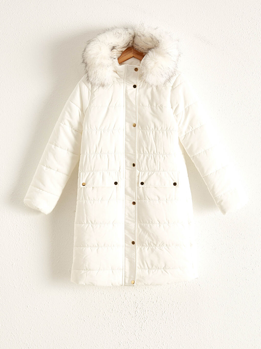 Kadın Kapüşonlu Düz Şişme Mont