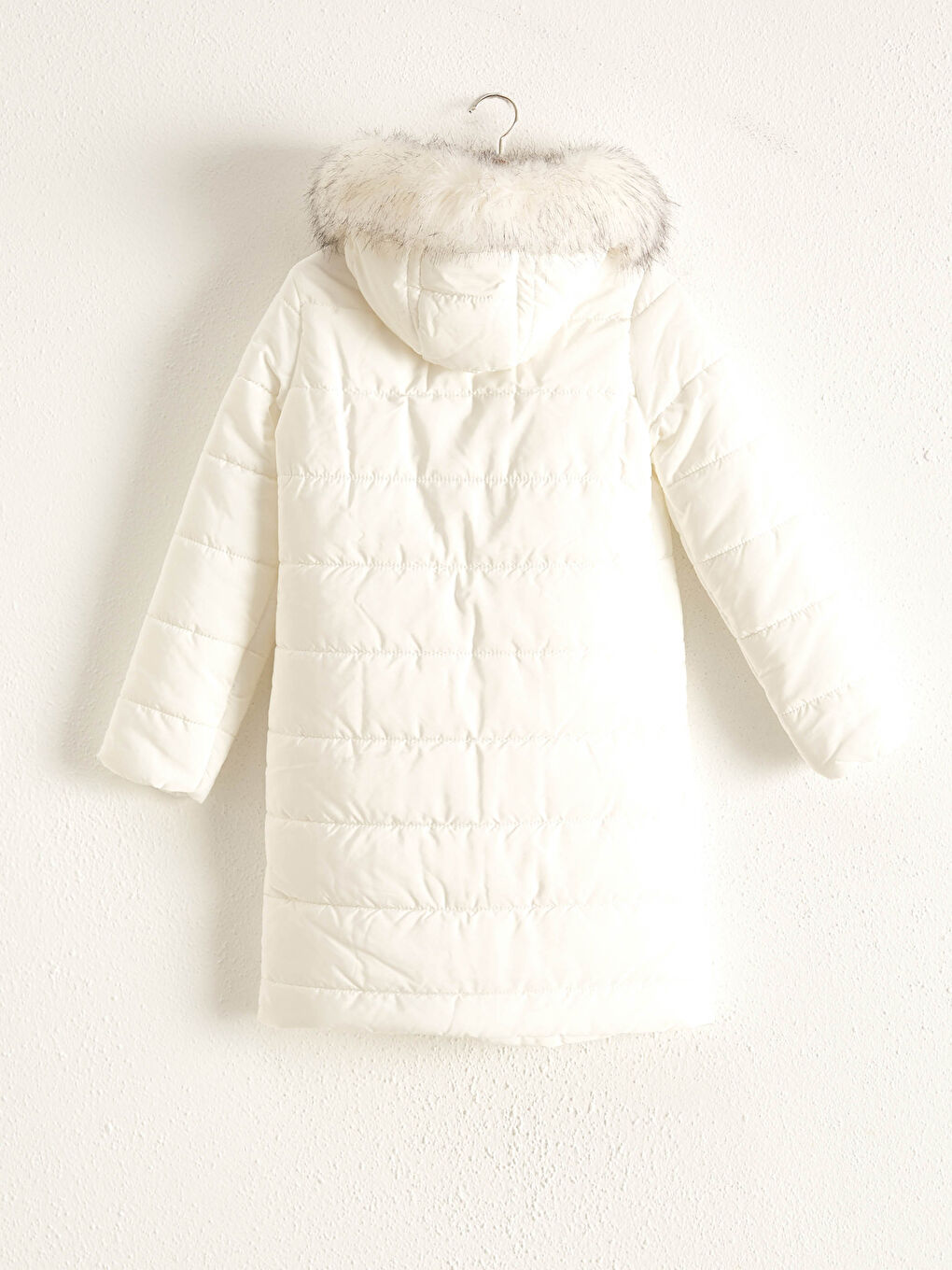 Kadın Kapüşonlu Düz Şişme Mont-1