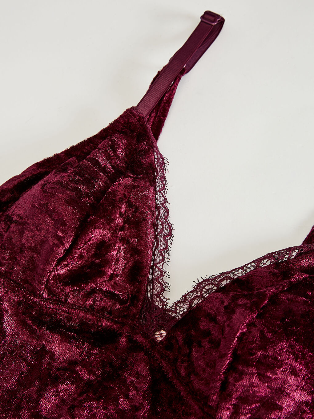 LCW DREAM Lace Detailed Velvet Bralet -0WAN78Z8-JL1