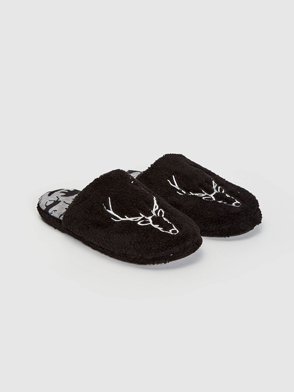 Siyah Erkek Nakışlı Ev Terliği