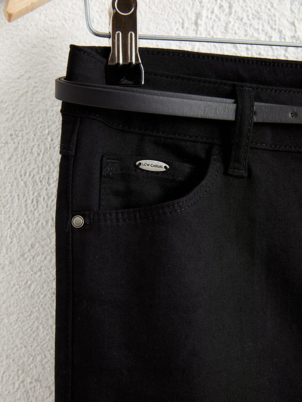 Siyah Kemerli Geniş Paça Pantolon-1