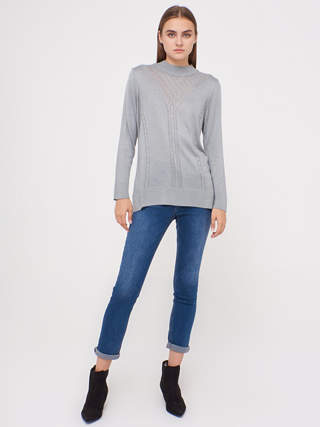 Вишитий трикотажний светр-3