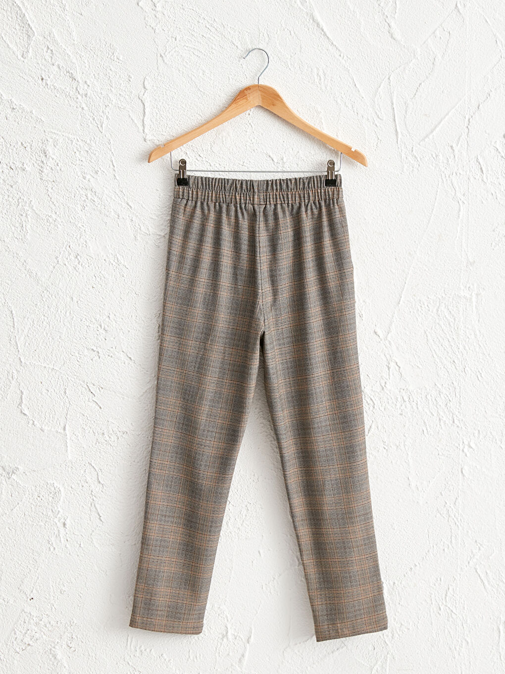 Брюки-морковки в клетку женские Mom Fit-1