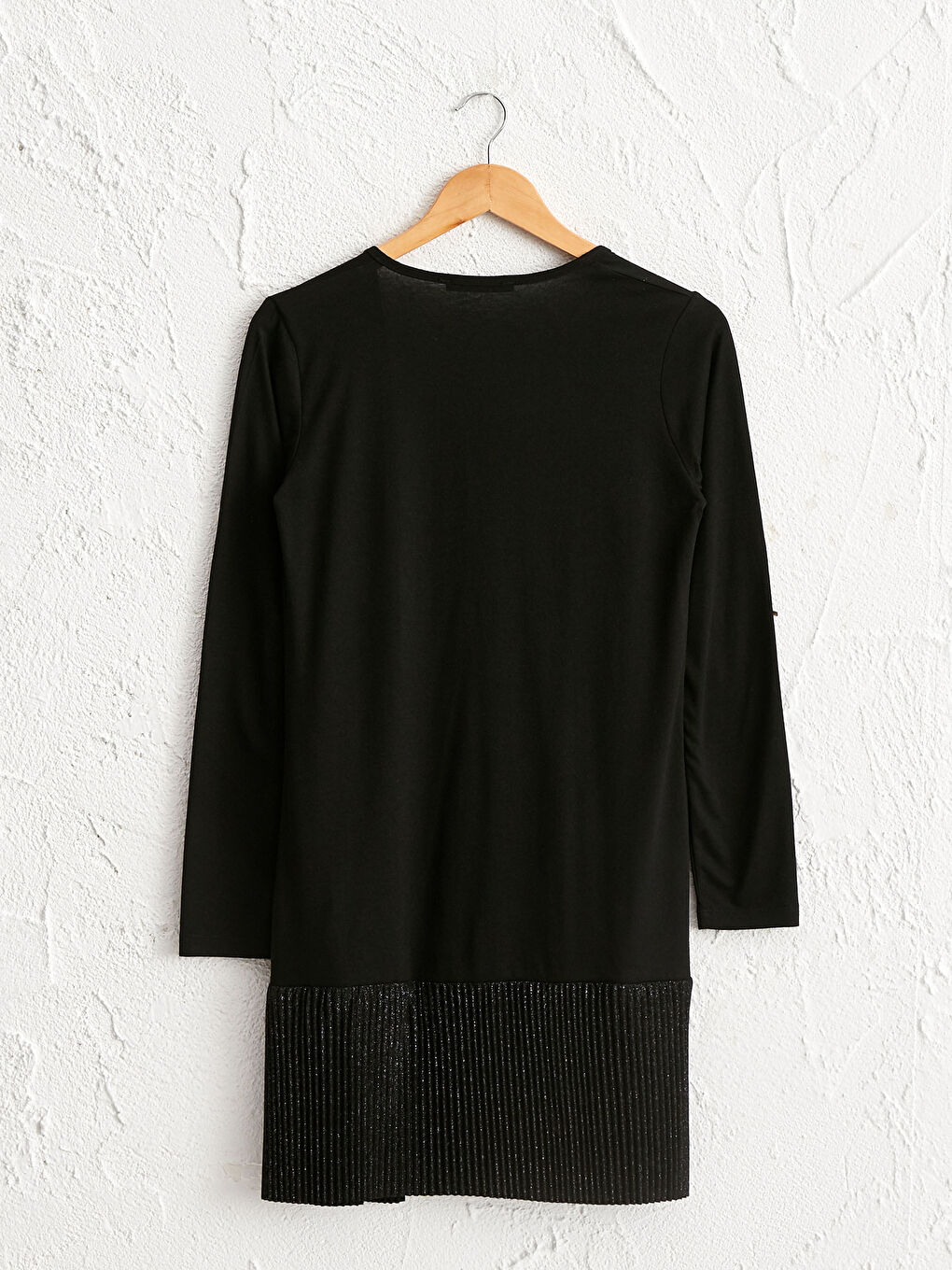 Siyah Parlak Görünümlü İnce Triko Hırka-1