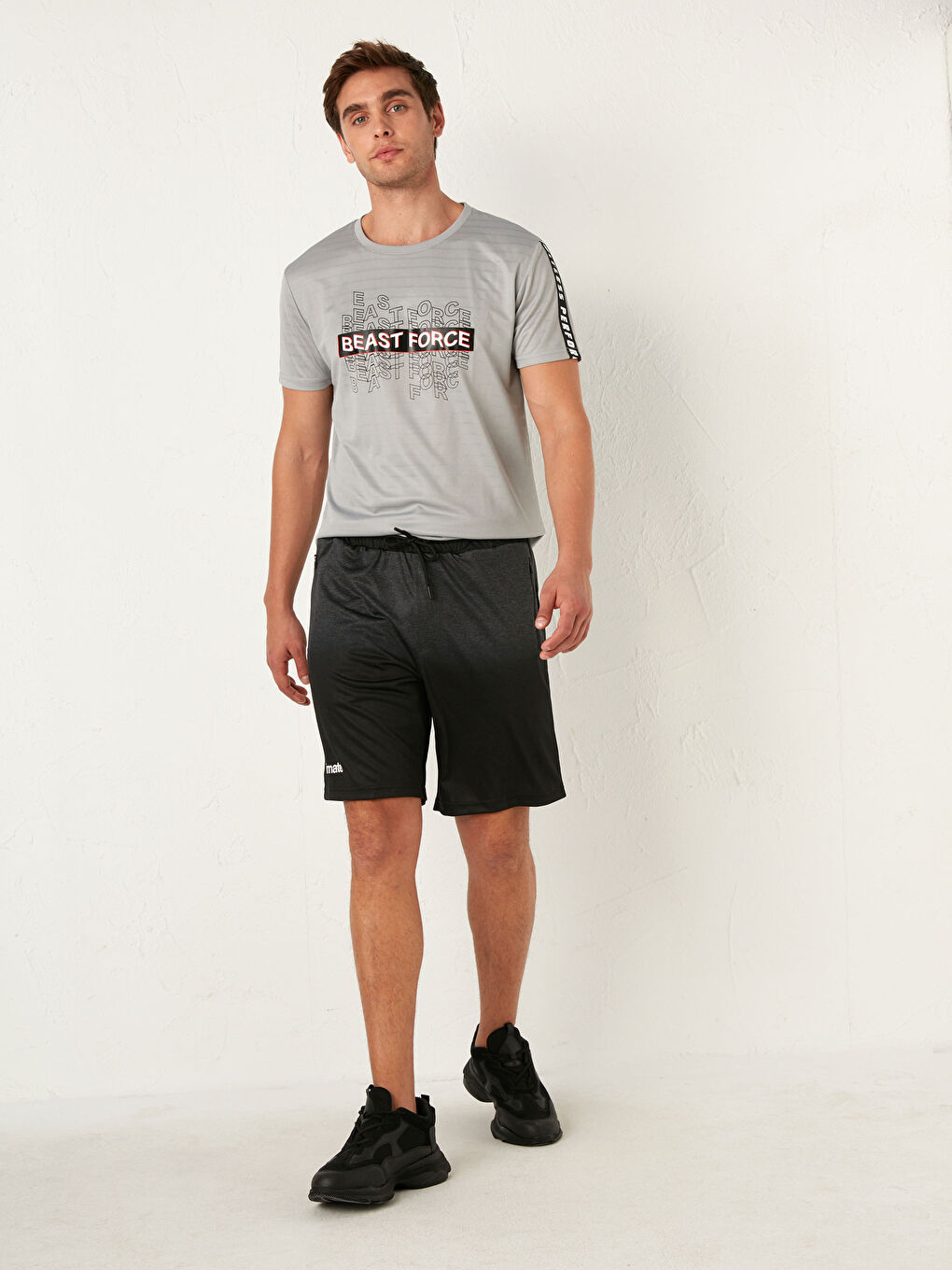 Antrasit Standart Kalıp Aktif Spor Şort-1