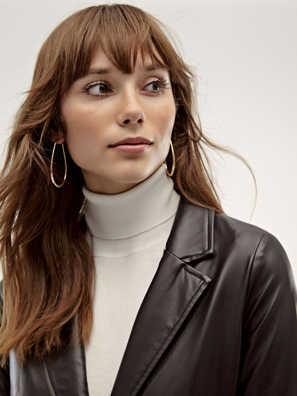 جاكيت بليزر بمظهر الجلد-5