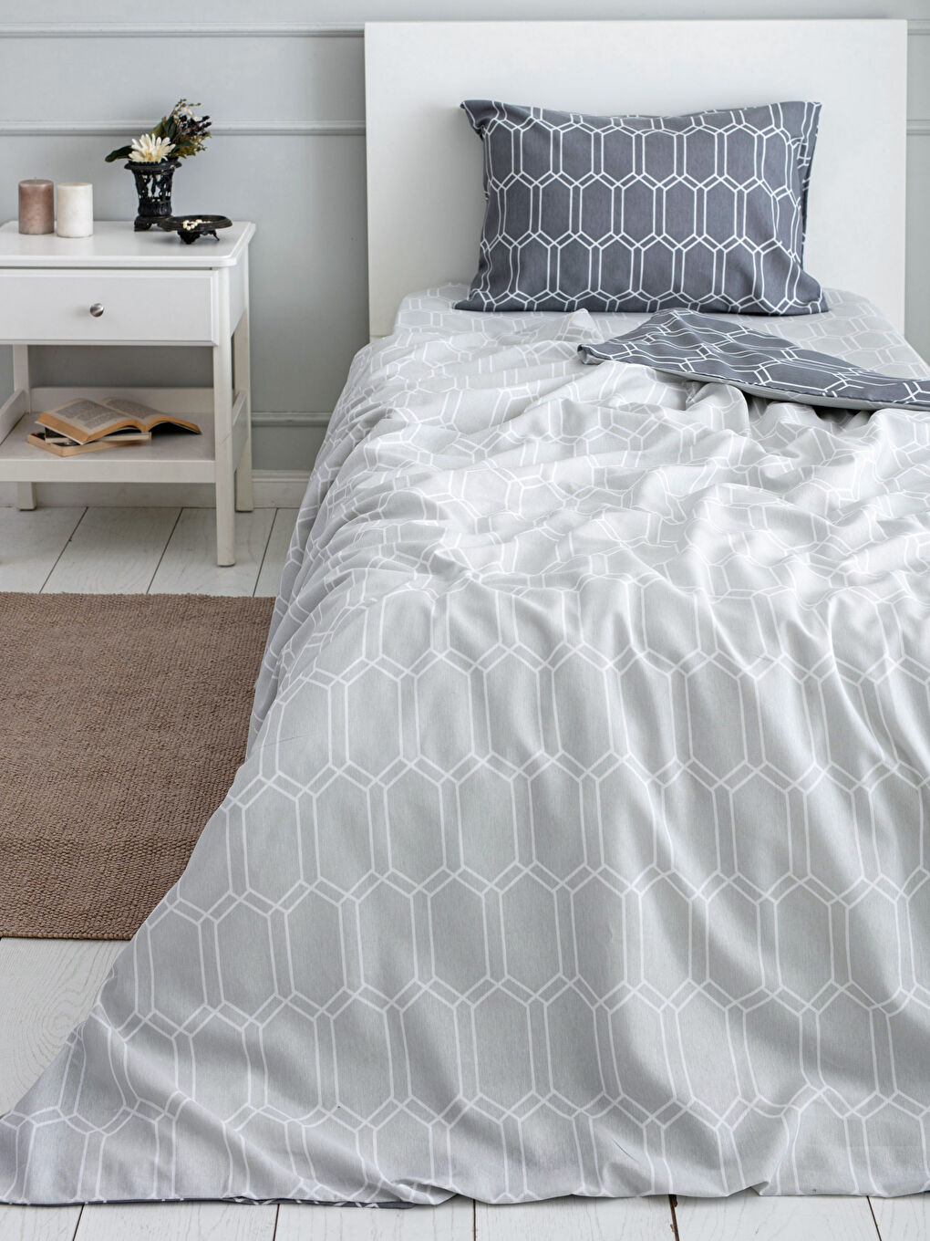 Gri Tek Kişilik Çift Taraflı Nevresim Takımı-2