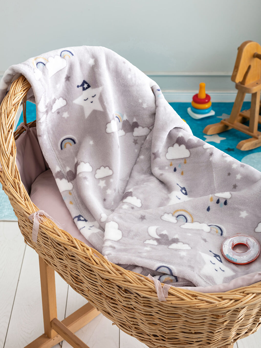 Фигурное одеяло для малышей