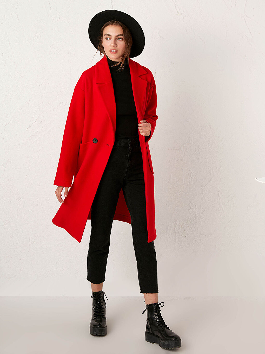 Standard Fit Long Sleeved Women's Buttoned Cachet Coat-1