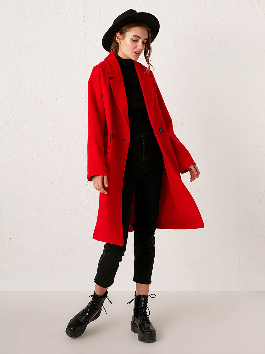 Standard Fit Long Sleeved Women's Buttoned Cachet Coat-2