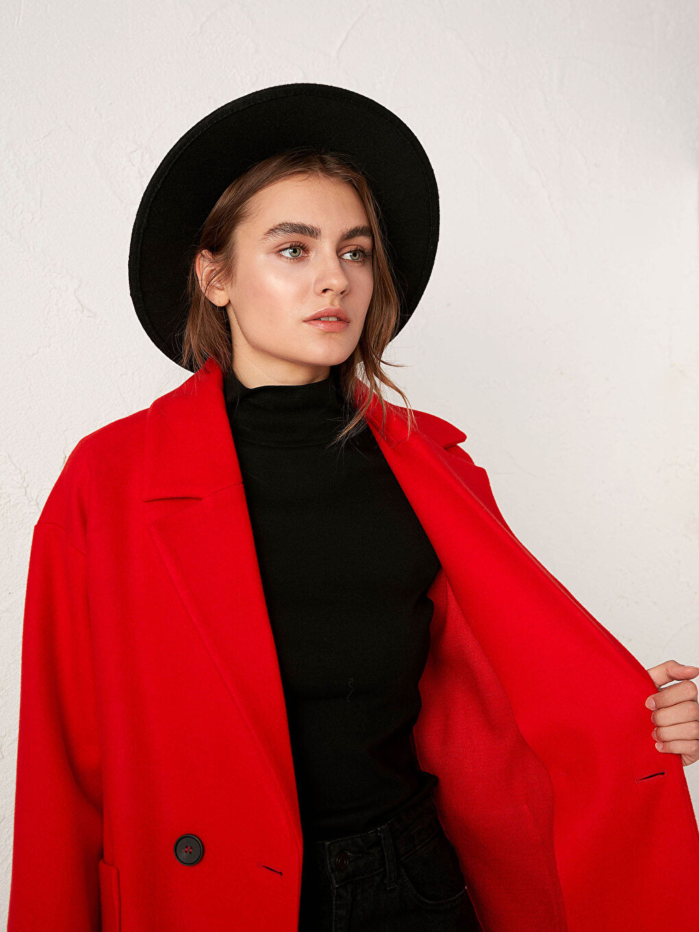 Standard Fit Long Sleeved Women's Buttoned Cachet Coat-6