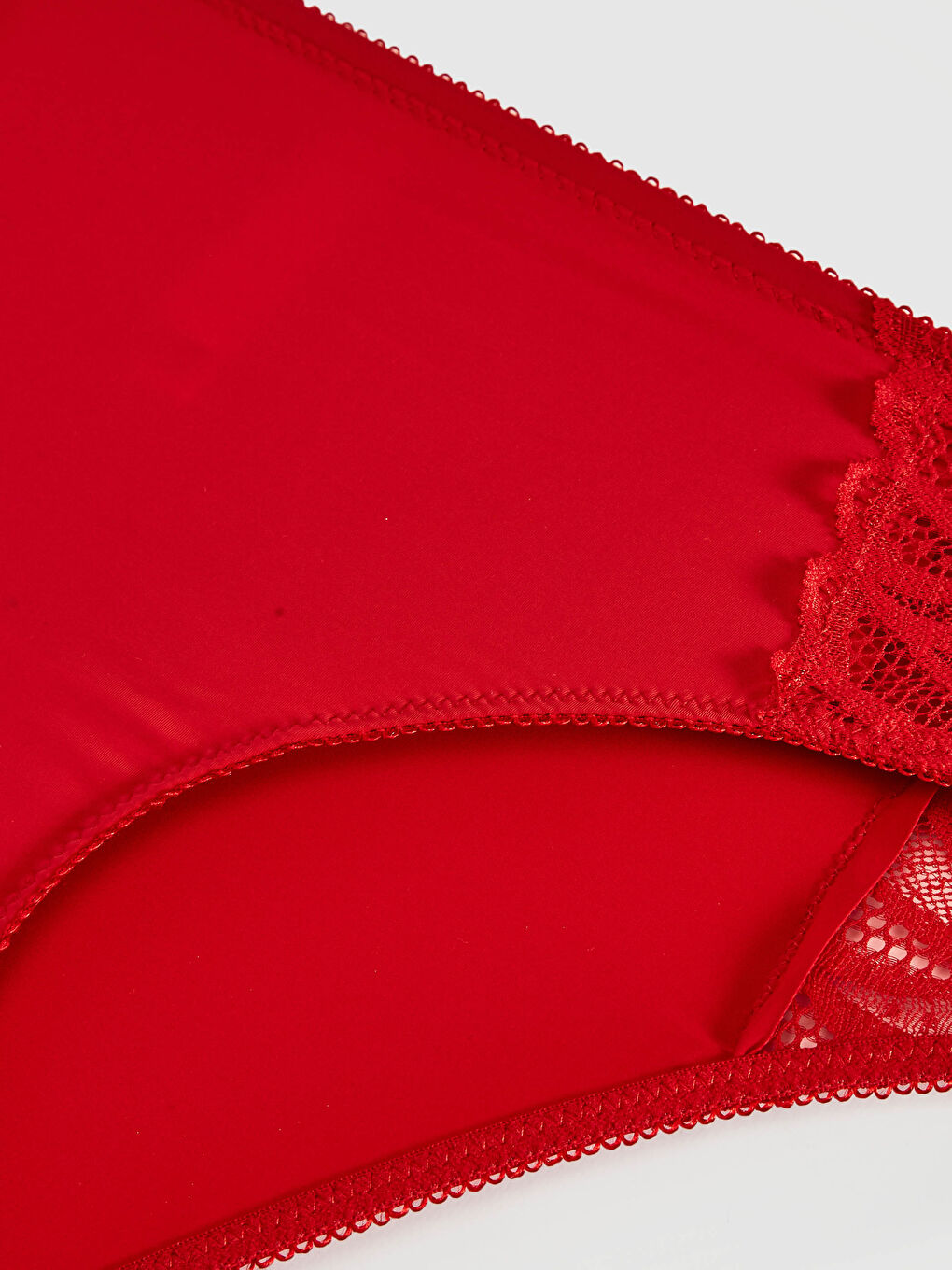 Gaćice hipster sa čipkastim detaljima-2