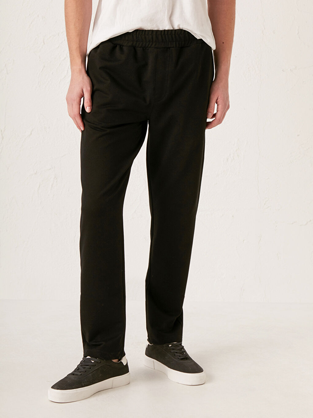 Standard Fit Sweatpants-2