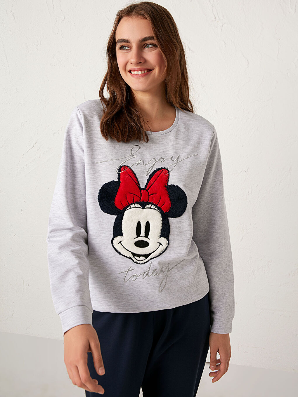 طقم بيجامة ميكي ماوس مطرز بشغل أبليك-3