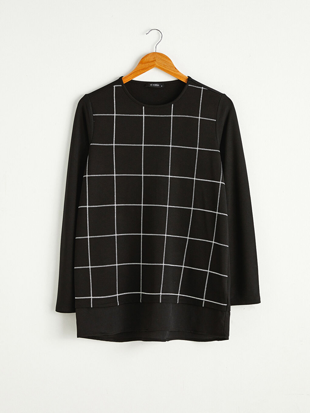 Siyah Bisiklet Yaka Kareli Uzun Kollu Kadın Tişört