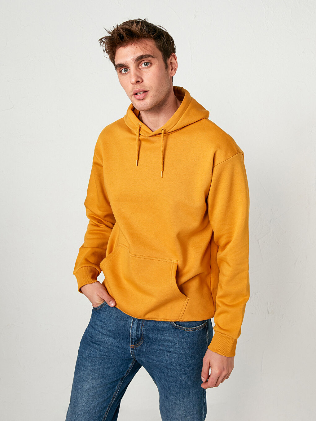 هودي رجالي بأكمام طويلة-1