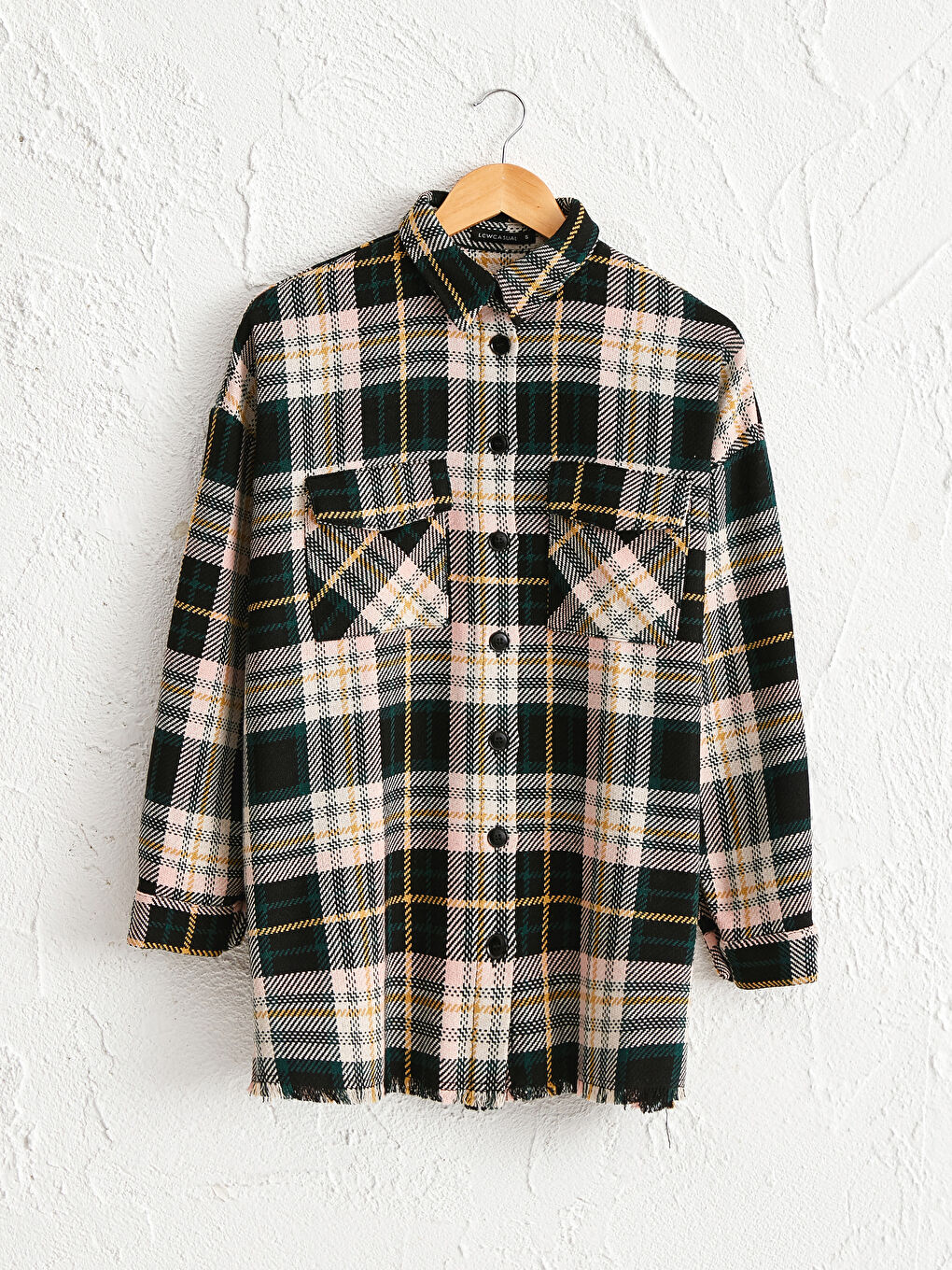 Pembe Ekose Desenli Salaş Kadın Oduncu Gömlek