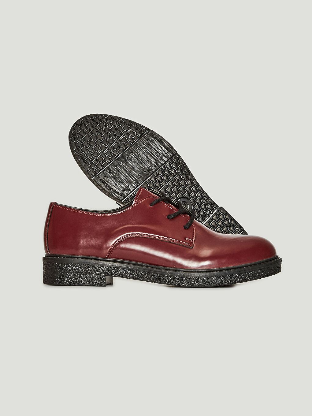 ქალის თასმებიანი კლასიკური ფეხსაცმელი-2