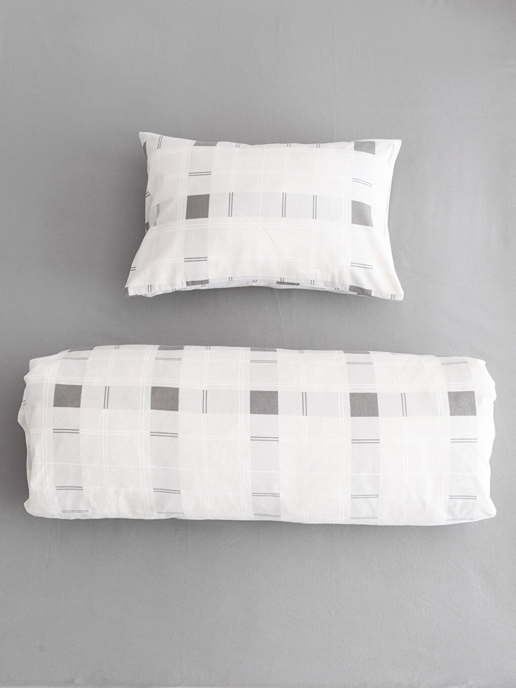 Gri Tek Kişilik Flanel Nevresim Takımı-2