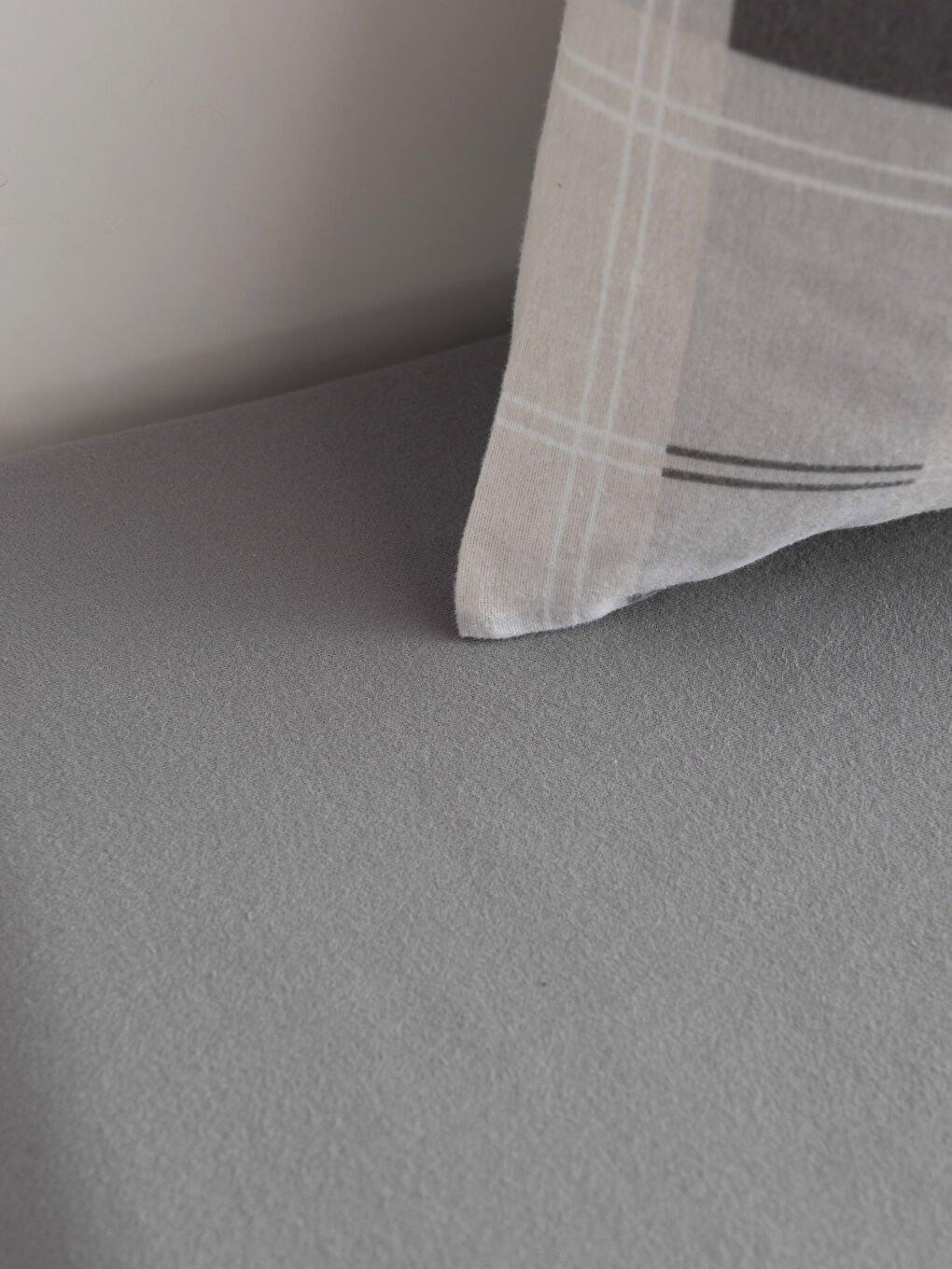 Gri Tek Kişilik Flanel Nevresim Takımı-4