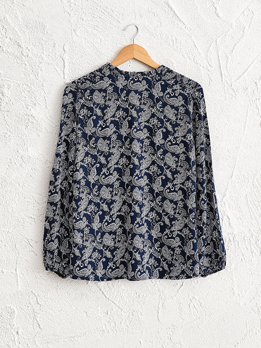 Lacivert Uzun Kollu Kadın Desenli Viskon Bluz-1