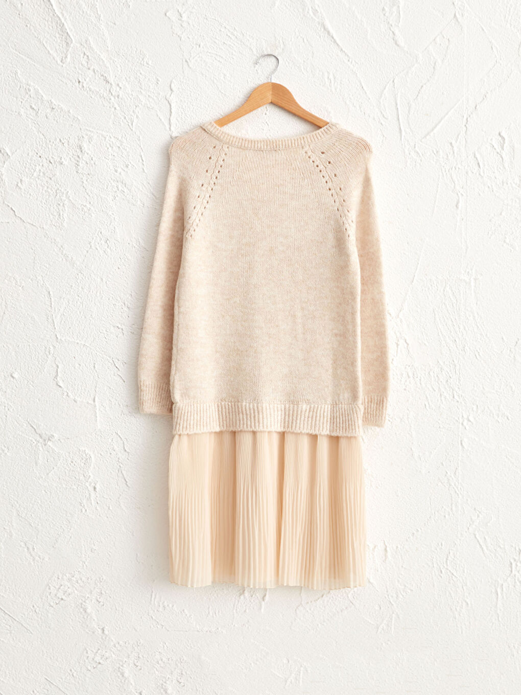 Плетена рокля с плисирани детайли-1