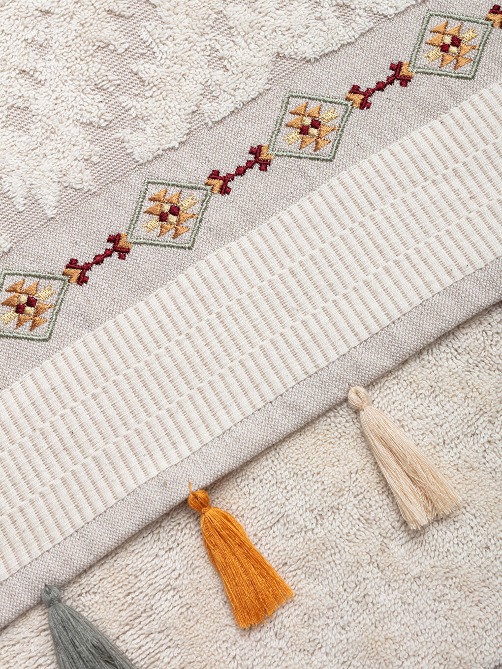 Полотенце Для Лица С Вышивкой И Кисточками-3