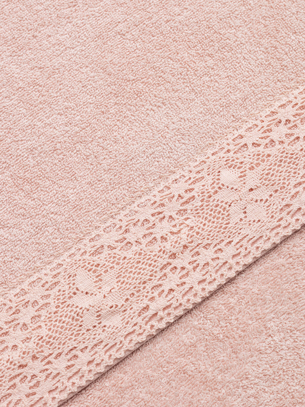 Pembe Desenli Yüz Havlusu-3