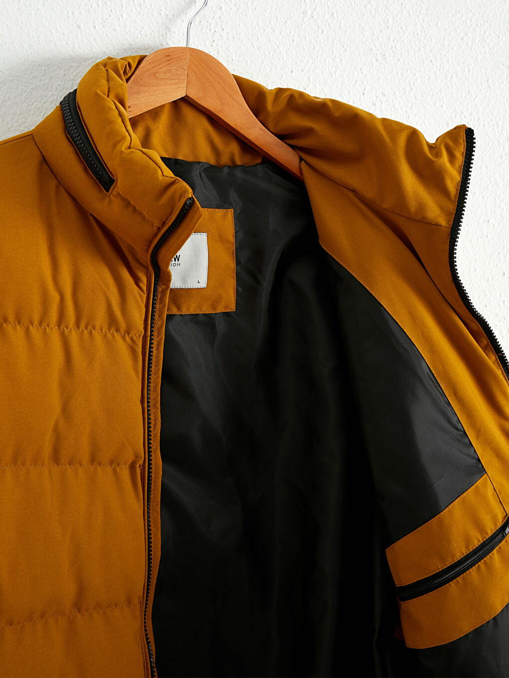 Sarı Dik Yaka Kalın Şişme Mont-3