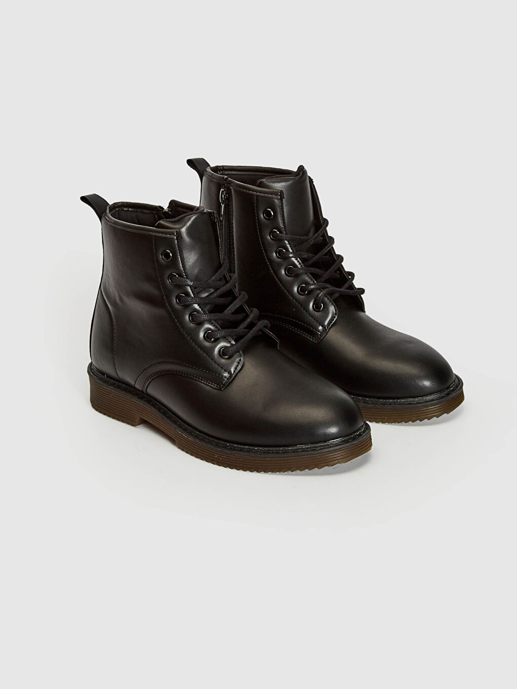 Мужские ботинки на шнуровке-1