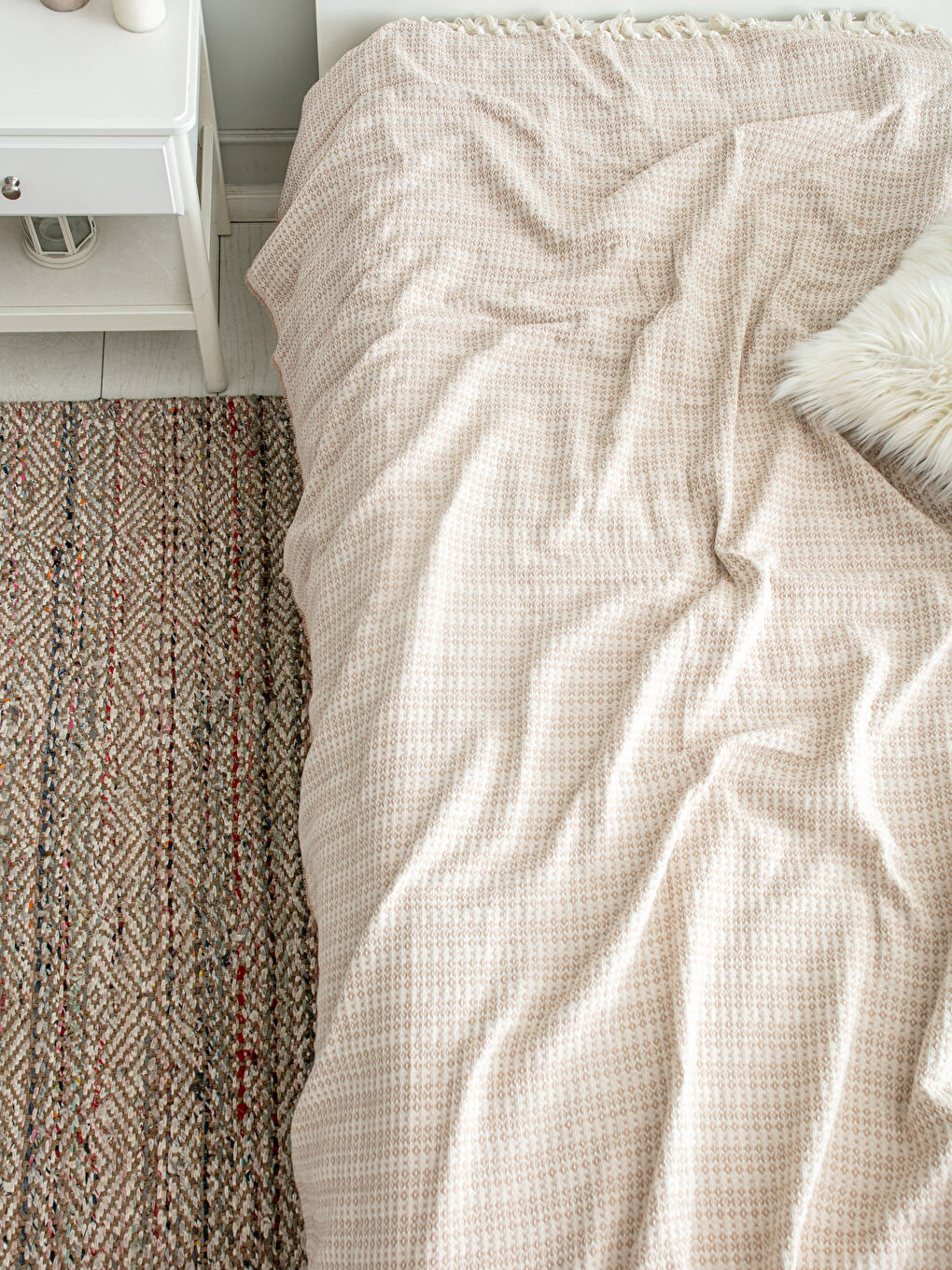 Bej Tek Kişilik Yatak Örtüsü-1