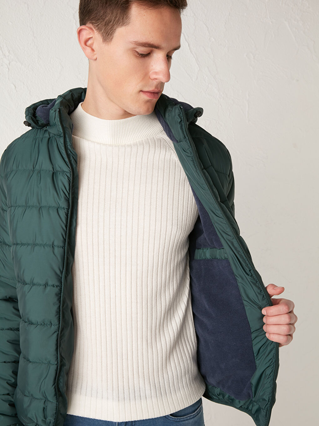 Kapüşonlu Şişme Mont-4