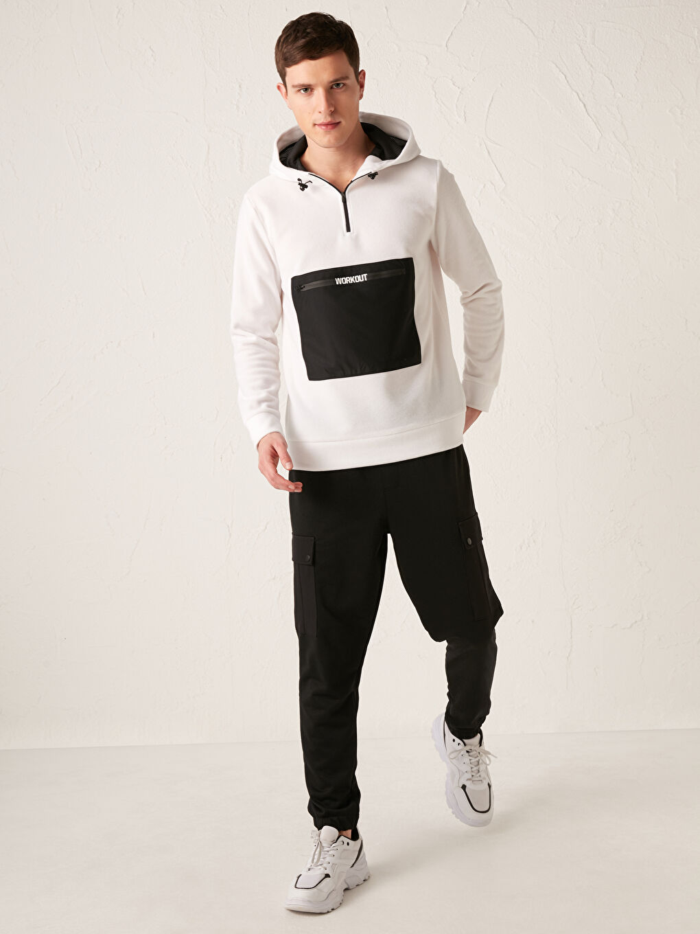 Beyaz Standart Kalıp Cep Detaylı Polar Aktif Spor Hoodie-3