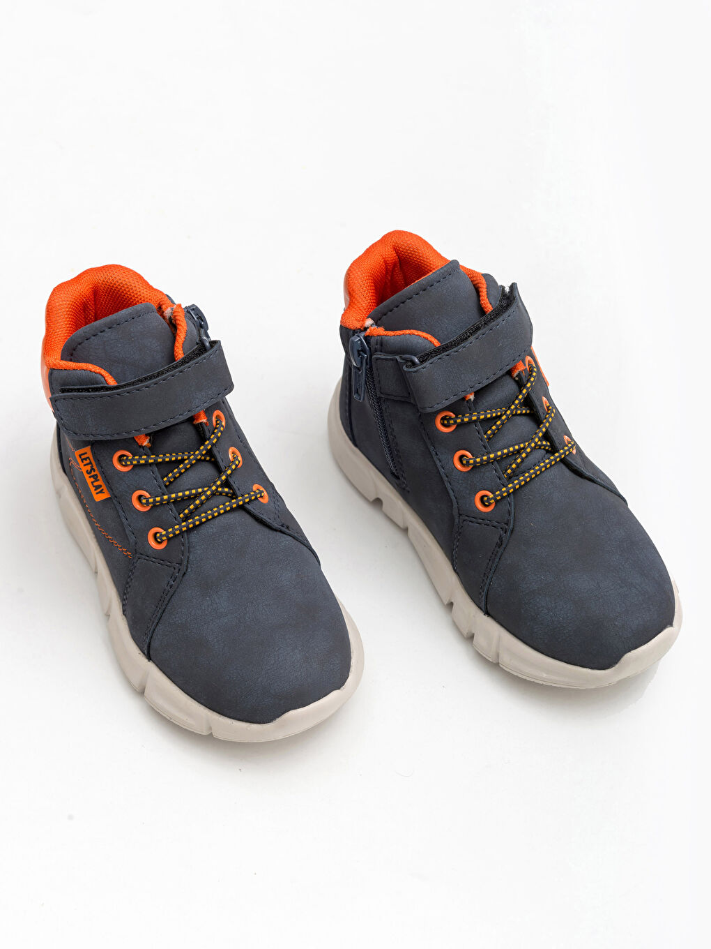 حذاء طويل مرن للأولاد الصغار بالأربطة والإغلاق اللاصق