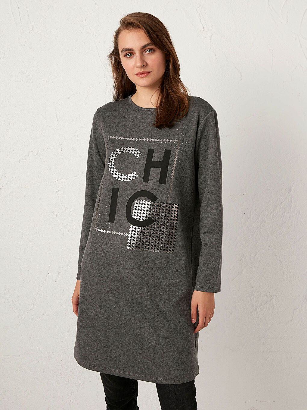 Tunique Longue Imprimée à Manches Longues pour Femmes à Col Rond et Coupe Standard