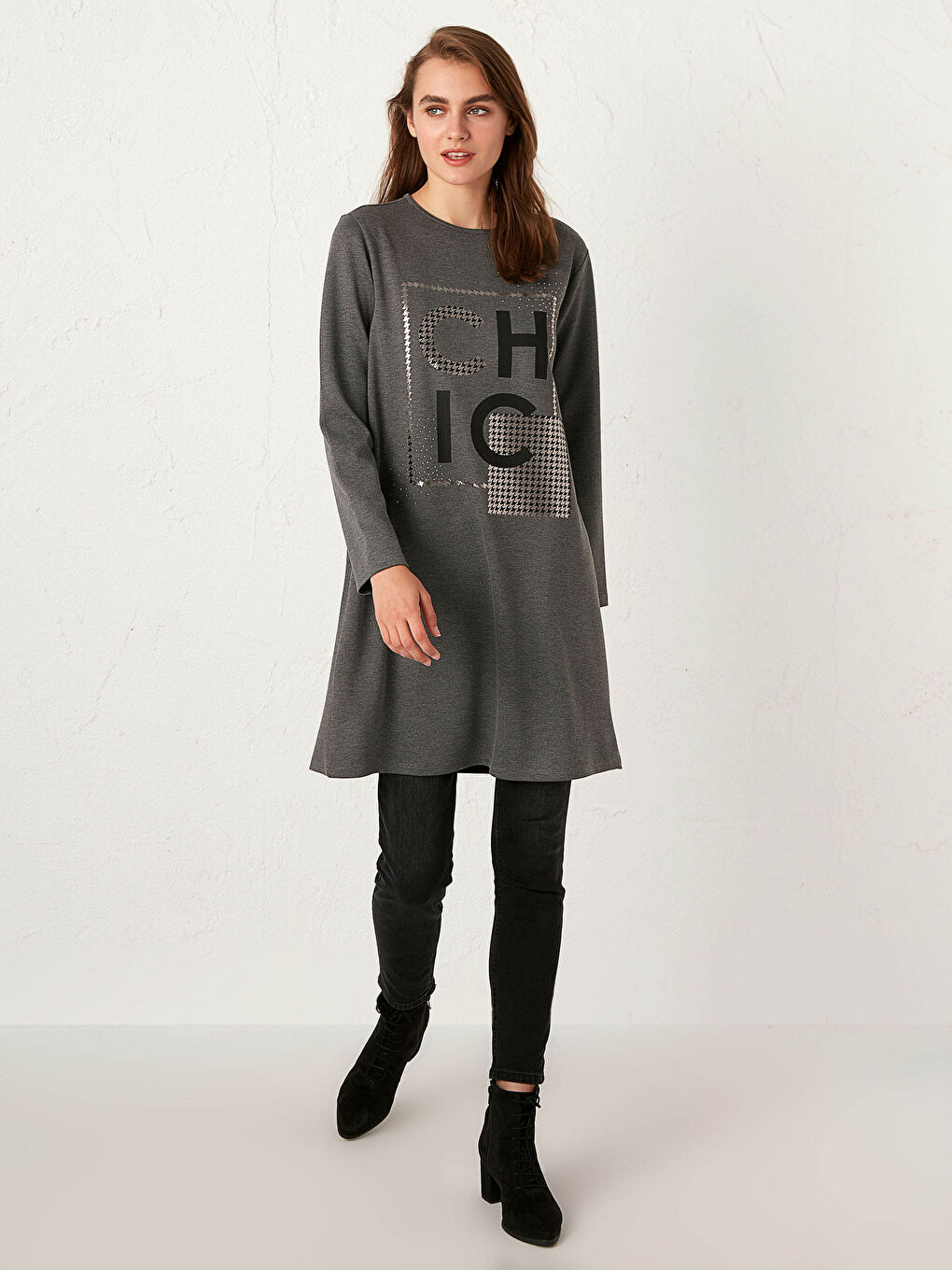 Tunique Longue Imprimée à Manches Longues pour Femmes à Col Rond et Coupe Standard-2