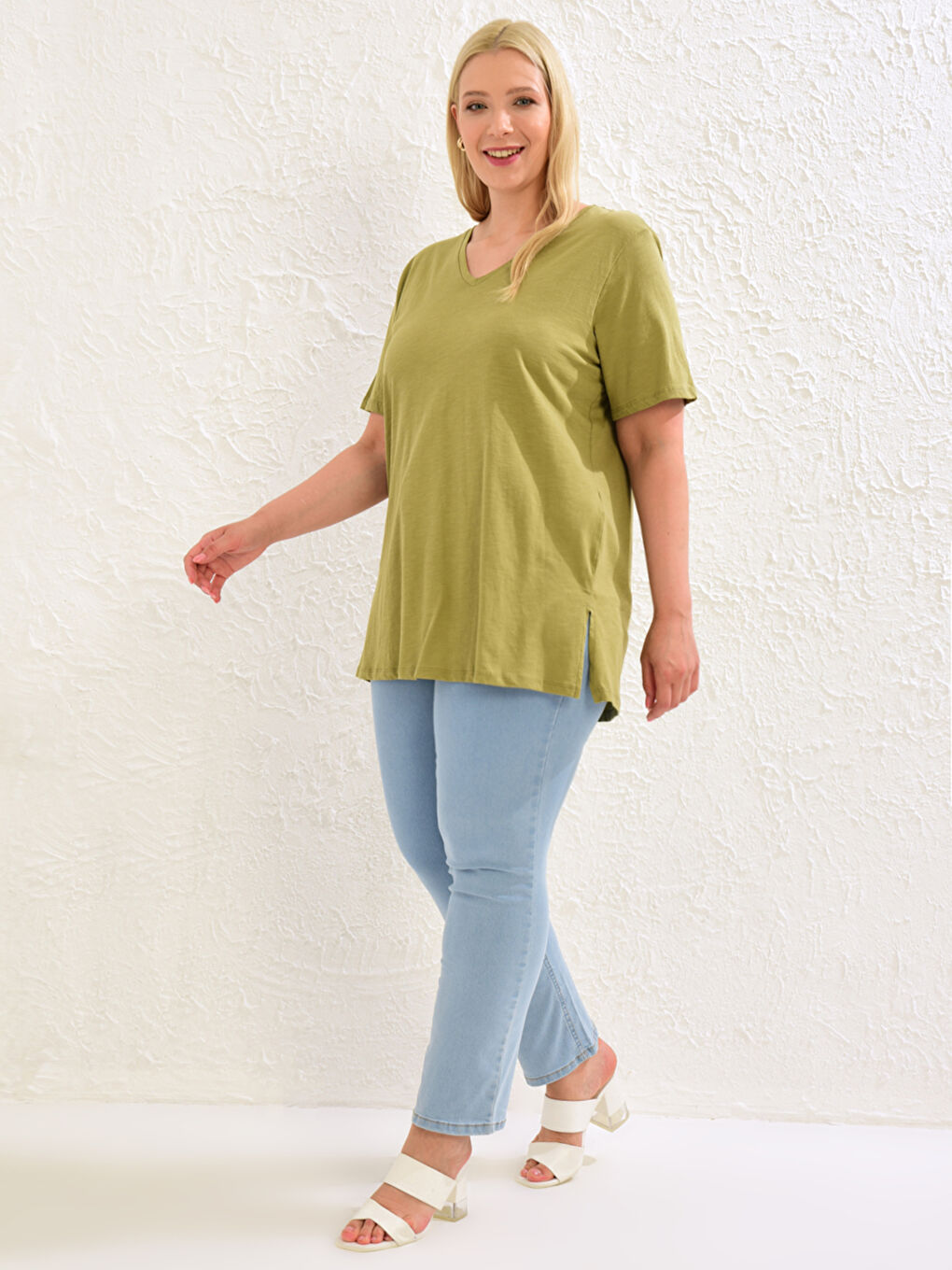 Plus Size Cotton V Neck T-Shirt-7