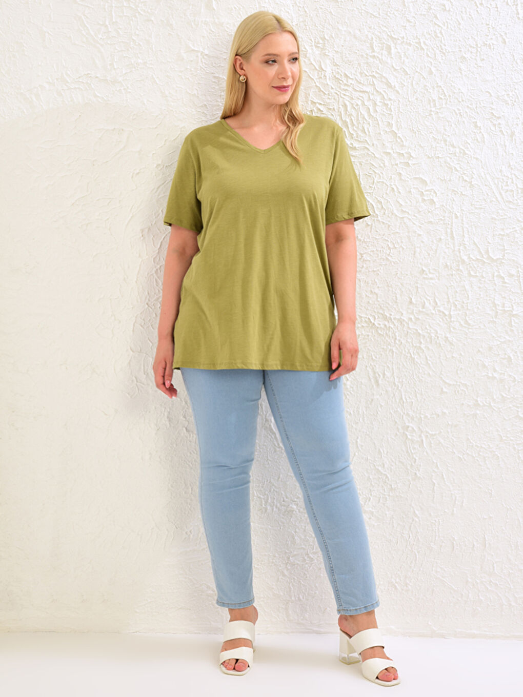 Plus Size Cotton V Neck T-Shirt-8