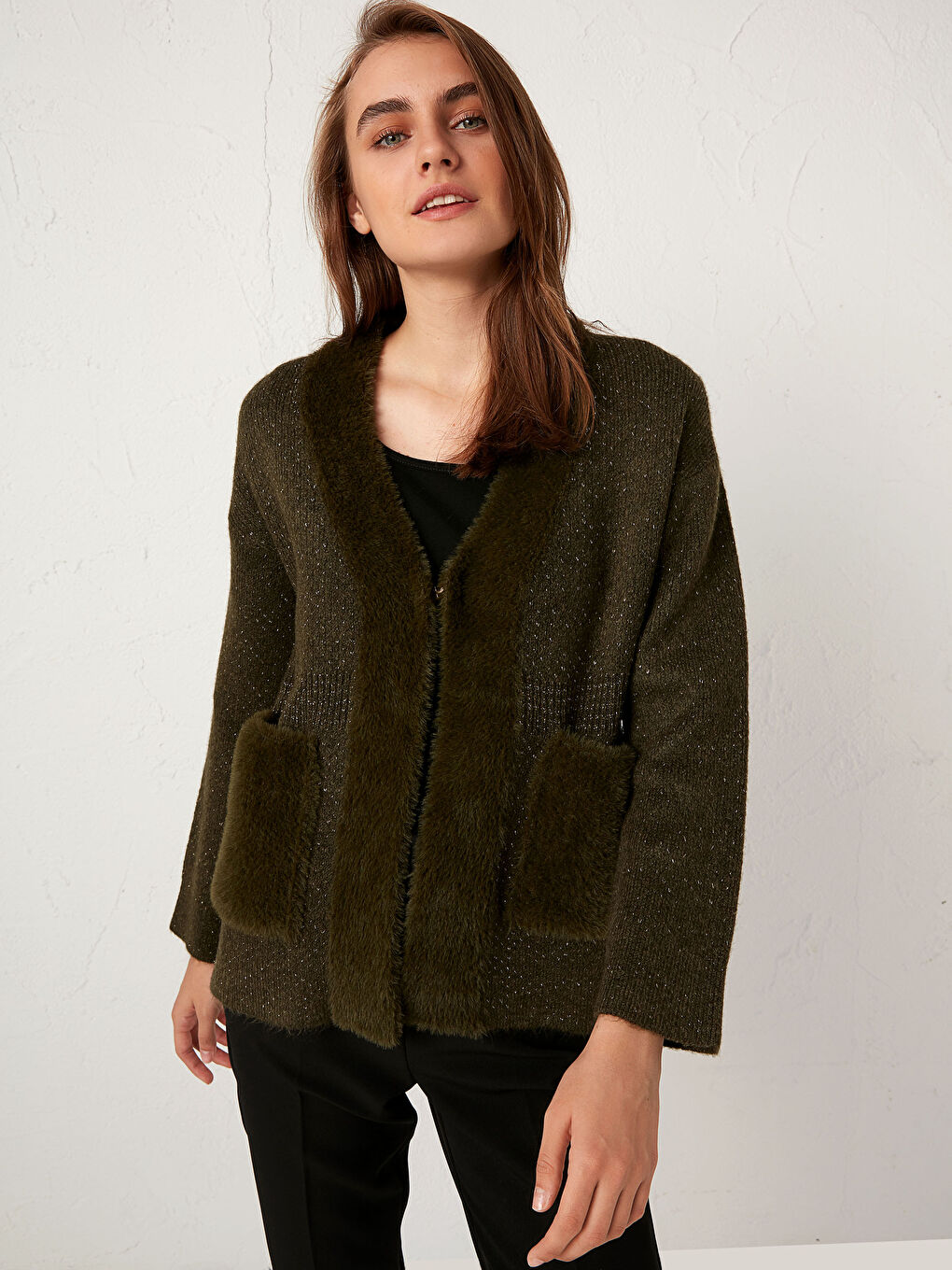 Yeşil Pelüş Detaylı Kalın Triko Hırka-1