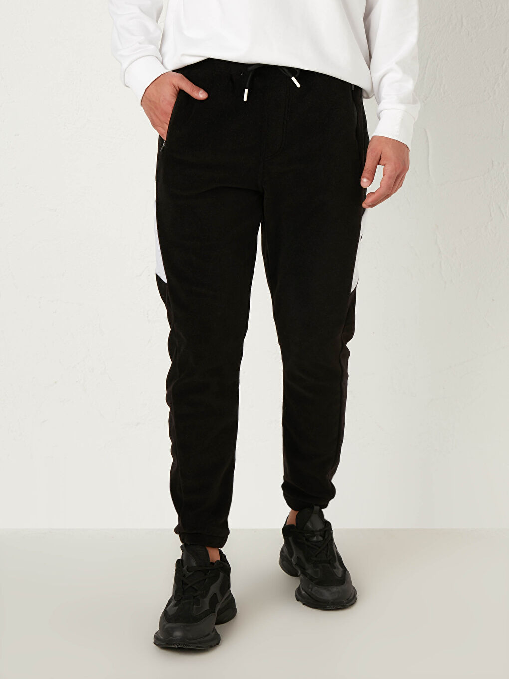 بنطلون رياضي بقصة عادية للرياضة النشطة-3