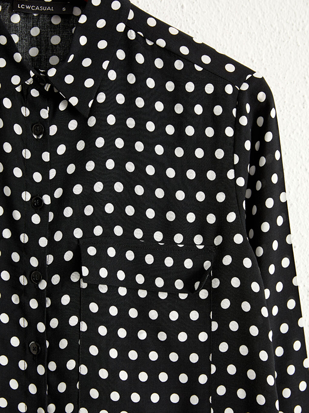 قميص واسع بنقشة البولكا دوت-1