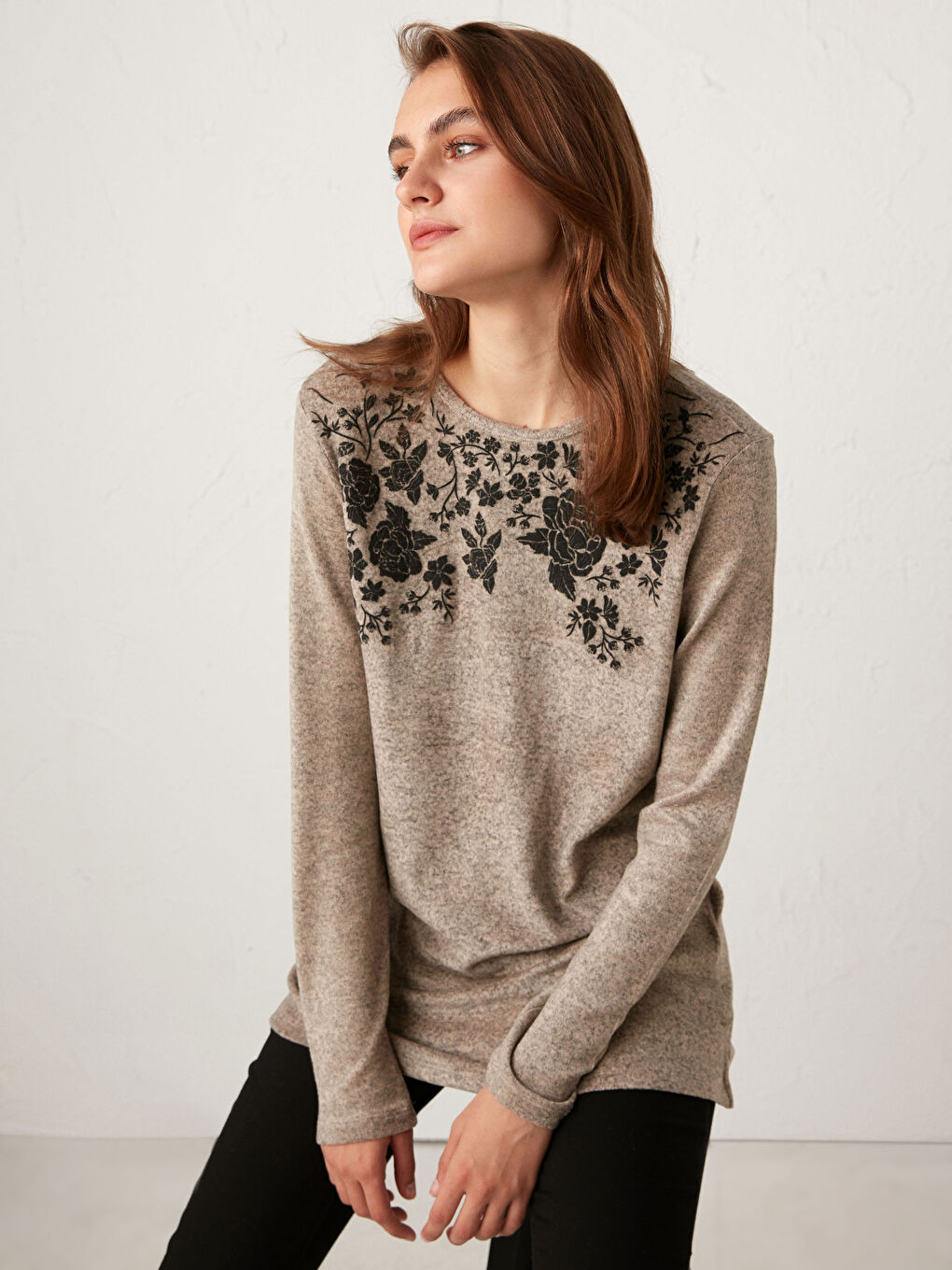 Bej Bisiklet Yaka Uzun Kollu Kadın Baskılı Esnek Tişört