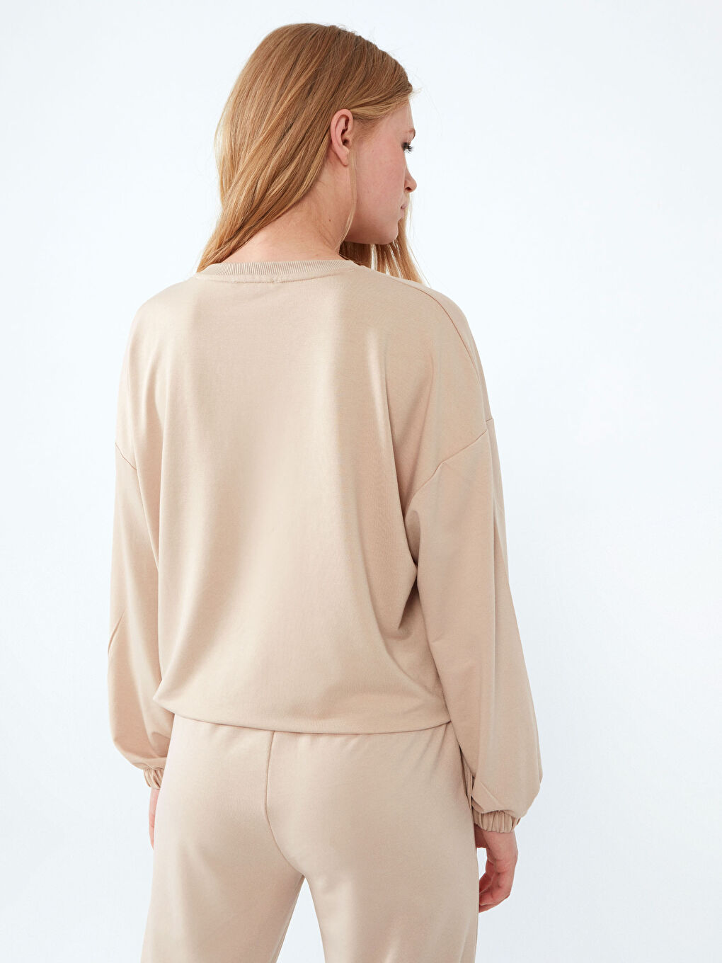 Pocket Detailed Sweatshirt-3