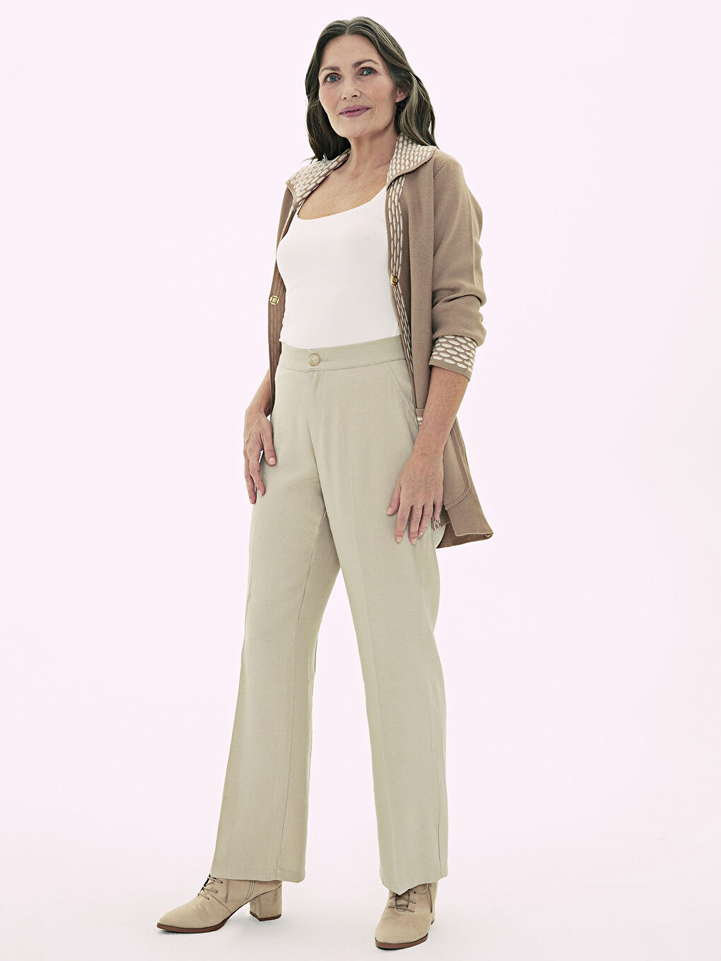 Hose mit geradem Hosenbein und Gummizug an der Taille