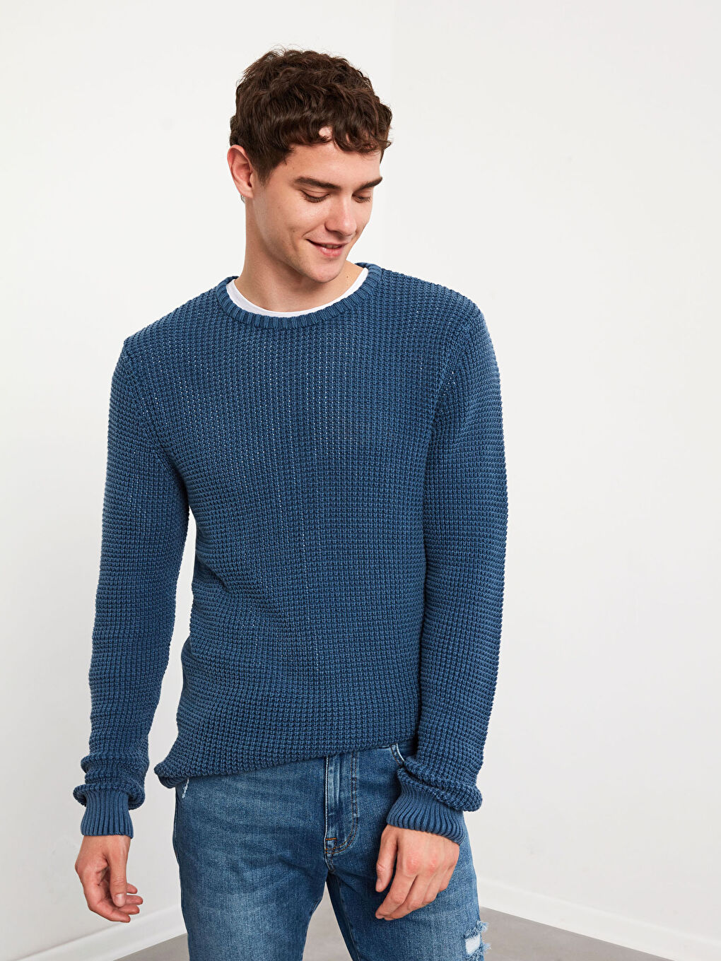 Standard Fit Crew Neck Knit Sweater-2