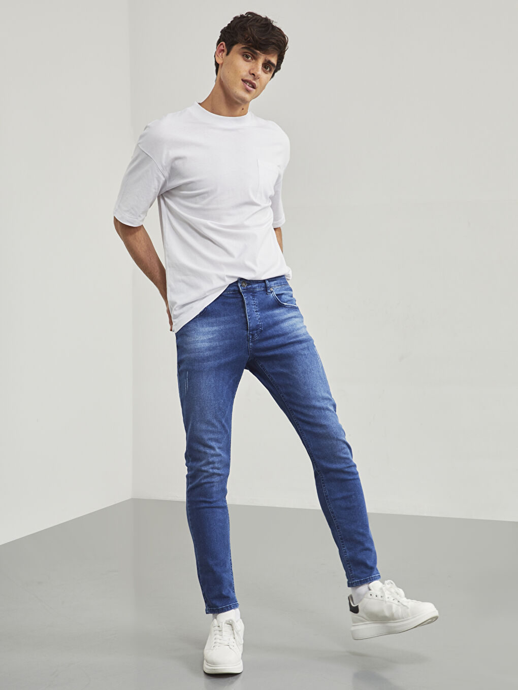 750 Slim Fit Jeans-5