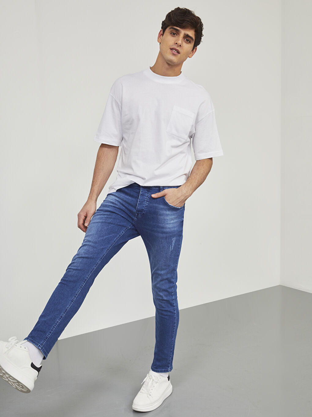 750 Slim Fit Jeans