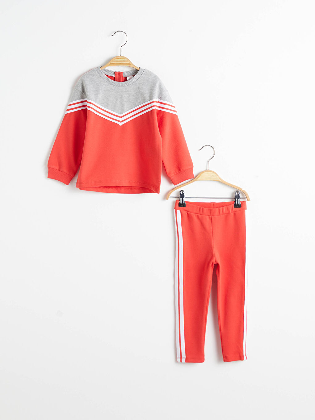 طقم سويت شيرت وبنطلون ضيق للبنات الرضع