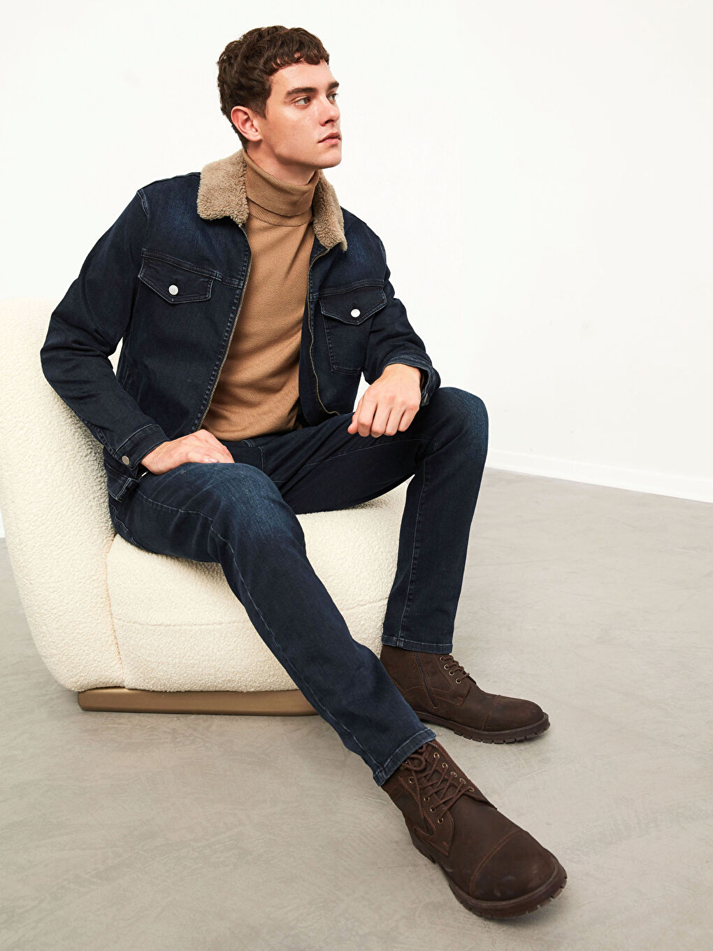 İndigo Yakası Kürklü Jean Ceket