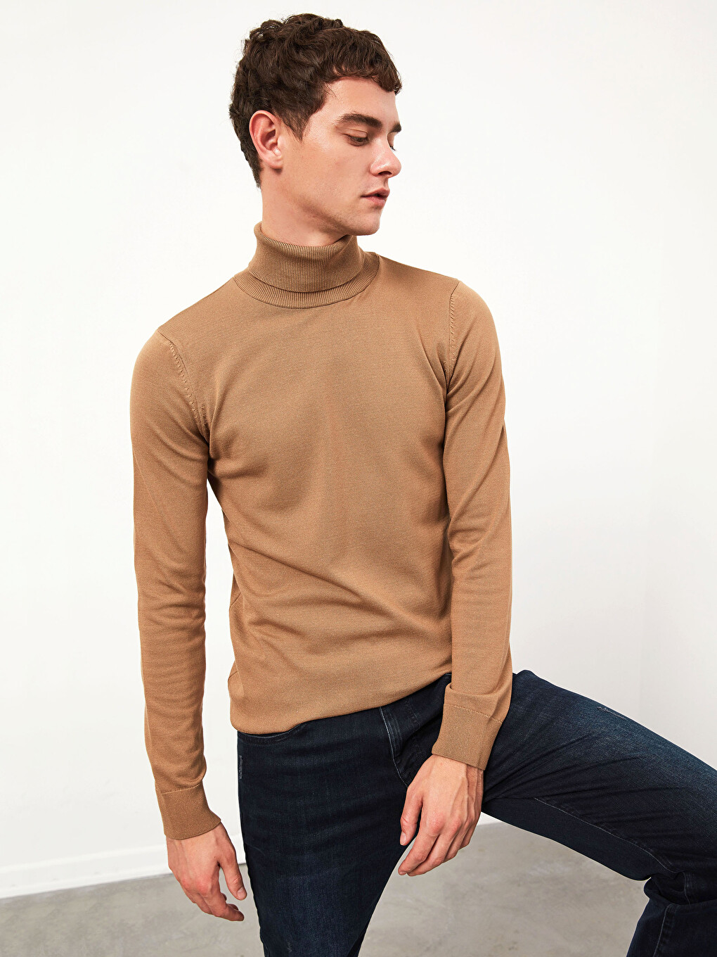 Turtleneck Thin Knitwear Sweater-1